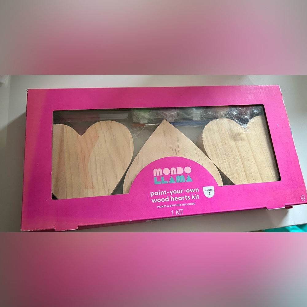 Mondo Llama Paint-Your-Own Wood Hearts Kit - Craft Kit DIY